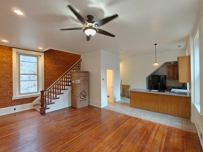 Primary Photo - 4204 Williamson Pl