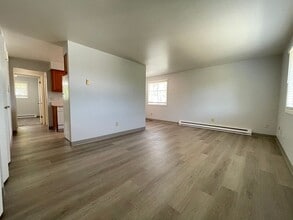 Building Photo - 1831 E Marshall Ave