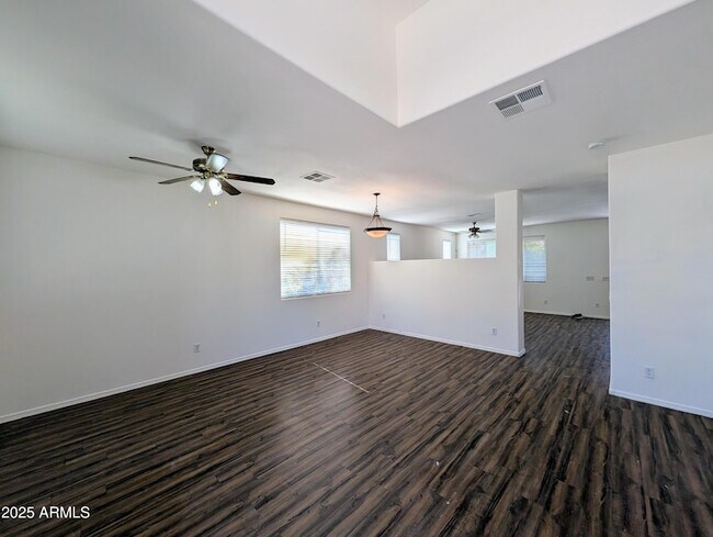 Building Photo - 3848 E Pollack St