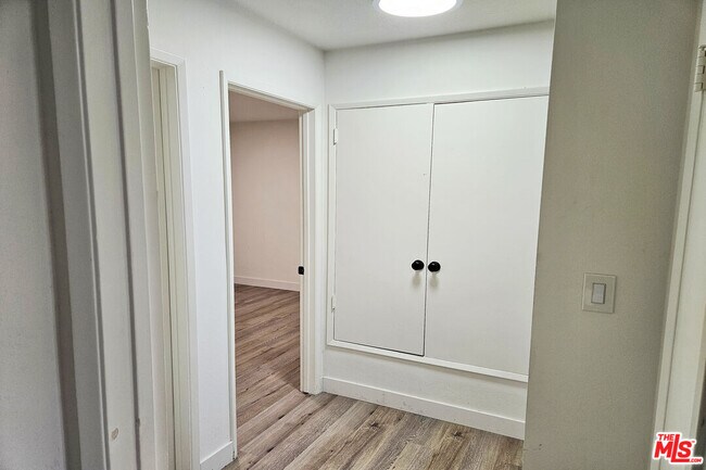 Building Photo - 22337 Cantara St
