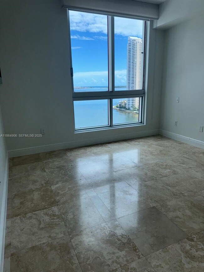 Building Photo - 300 S Biscayne Blvd