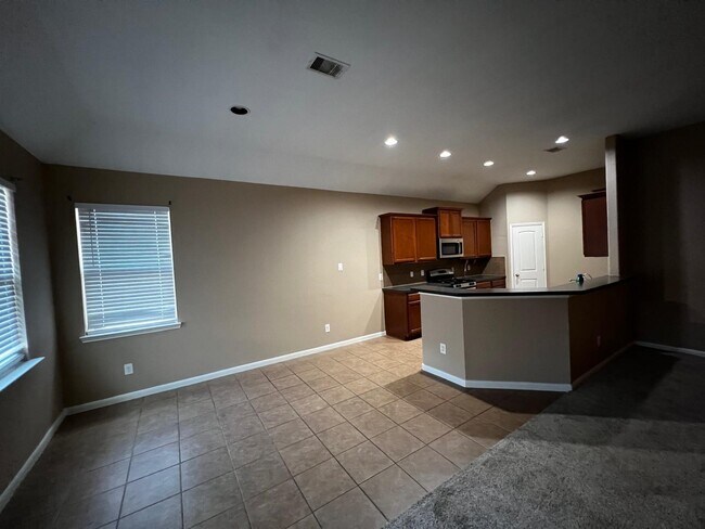 Building Photo - 23706 Red Glade Ct