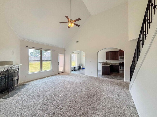 Building Photo - 6839 Hare Hill Dr