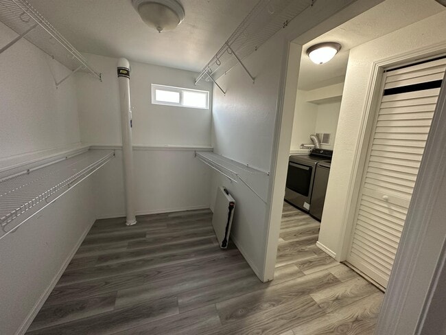 Building Photo - 1250 Chiricahua Dr