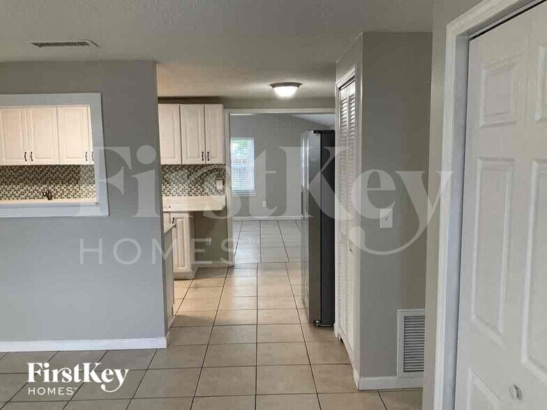 Building Photo - 3044 San Salvadore Ave