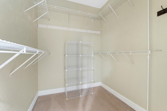 Building Photo - 136 Casa Bella Ln