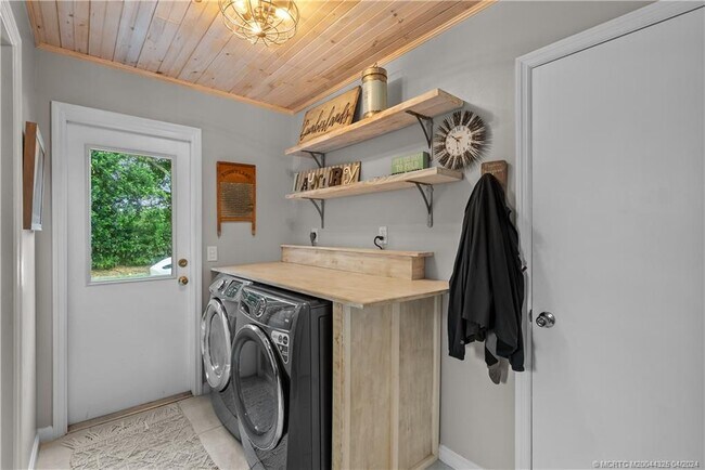 Building Photo - 3 Rio Vista Dr