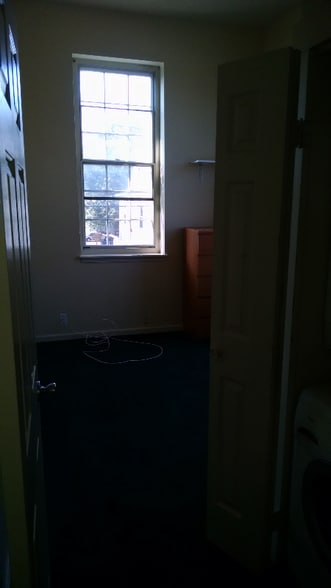 Building Photo - 160 N York St