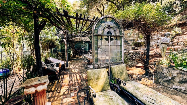 Building Photo - 971 Old Topanga Canyon Rd