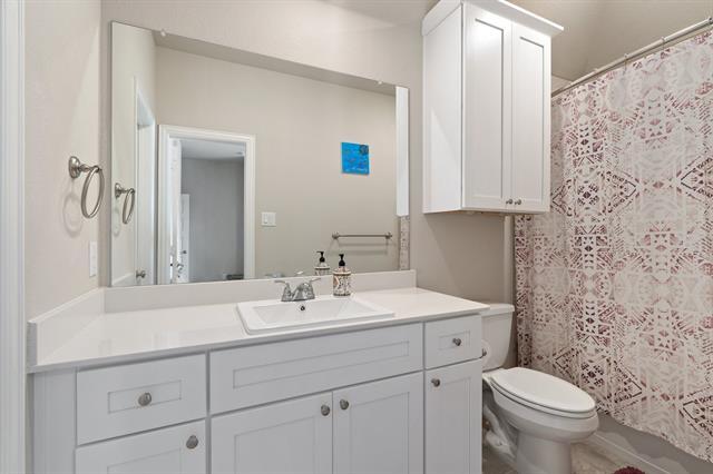 Building Photo - 3904 Ford Dr