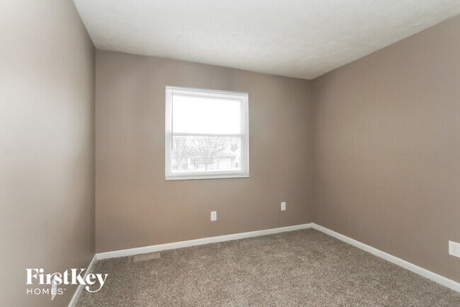Building Photo - 1327 Fairview Dr