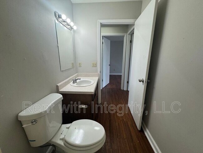 Building Photo - 1445 Willow Bend Way
