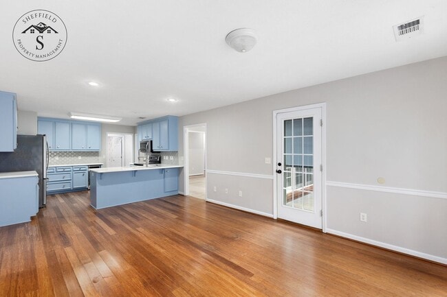 Building Photo - Gorgeous Rental Ready Today!!