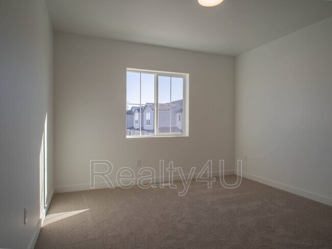 Building Photo - 3545 Hardman Way