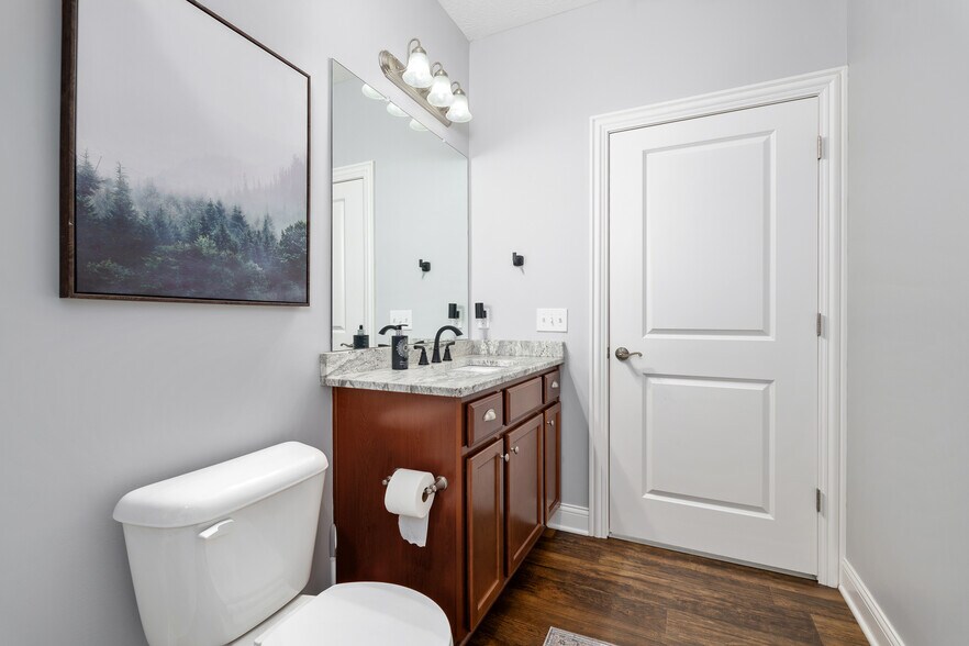 Building Photo - 243 Parkgate Ct