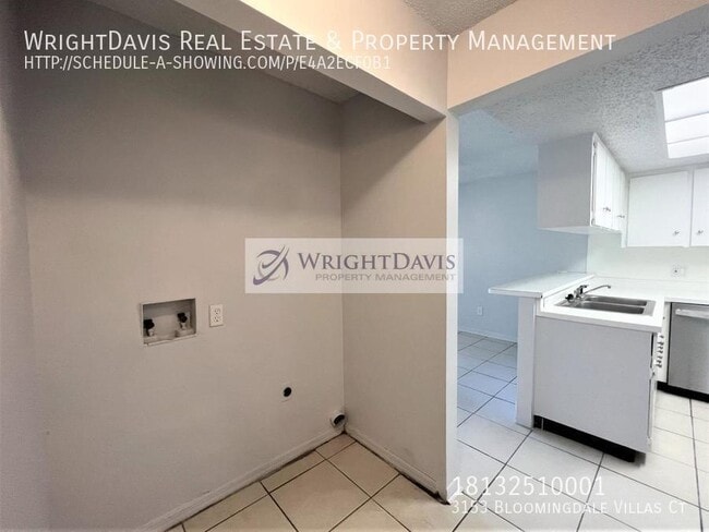 Building Photo - 3153 Bloomingdale Villas Ct
