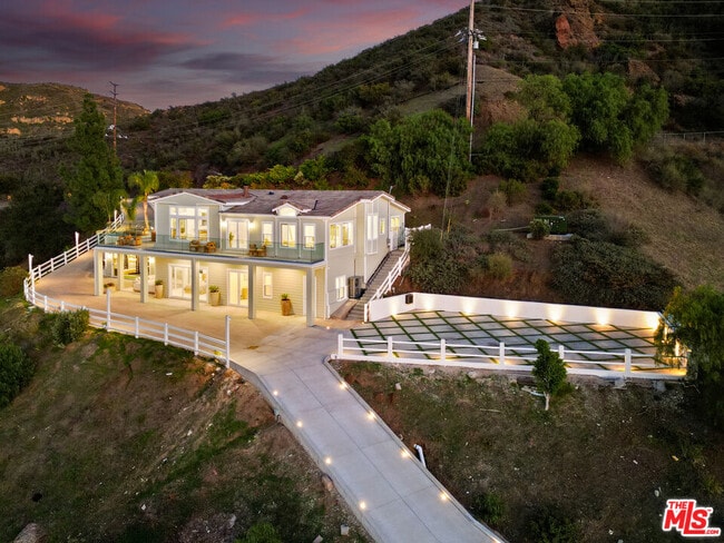 Building Photo - 265 Westlake Blvd