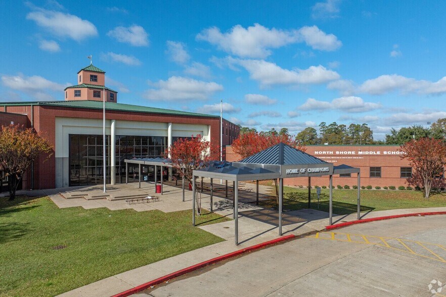 Building Photo - 13822 Maisemore Rd