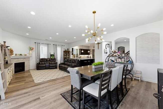 Building Photo - 2406 Nicklaus St