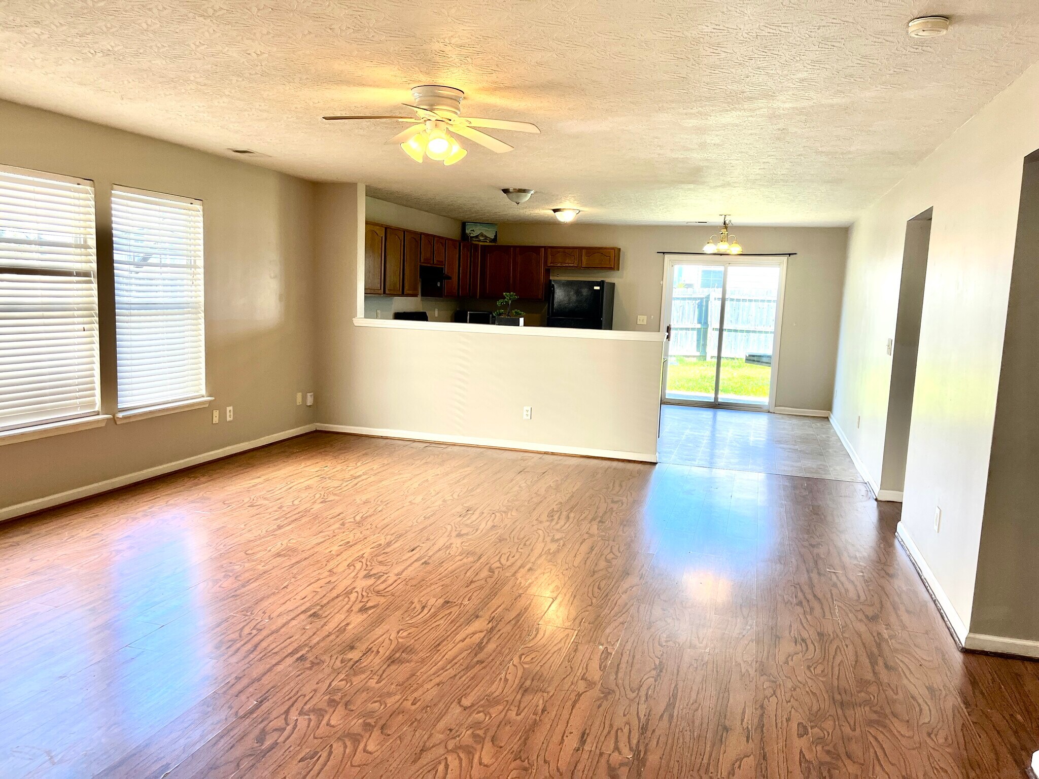 Building Photo - 2317 Lonan Ct