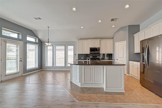 Building Photo - 26243 Crystal Cove Ln