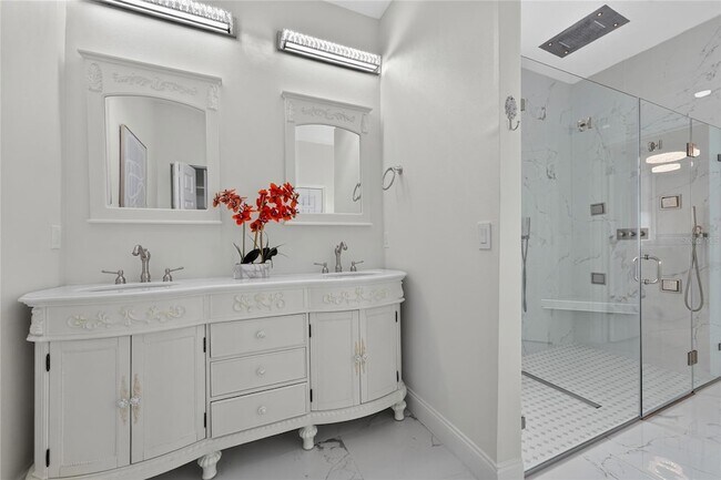 Building Photo - 2260 Pickford Cir