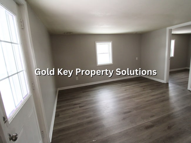 Building Photo - Updated 2 Bed 1 Bath Home For Rent (Section 8 Approved)