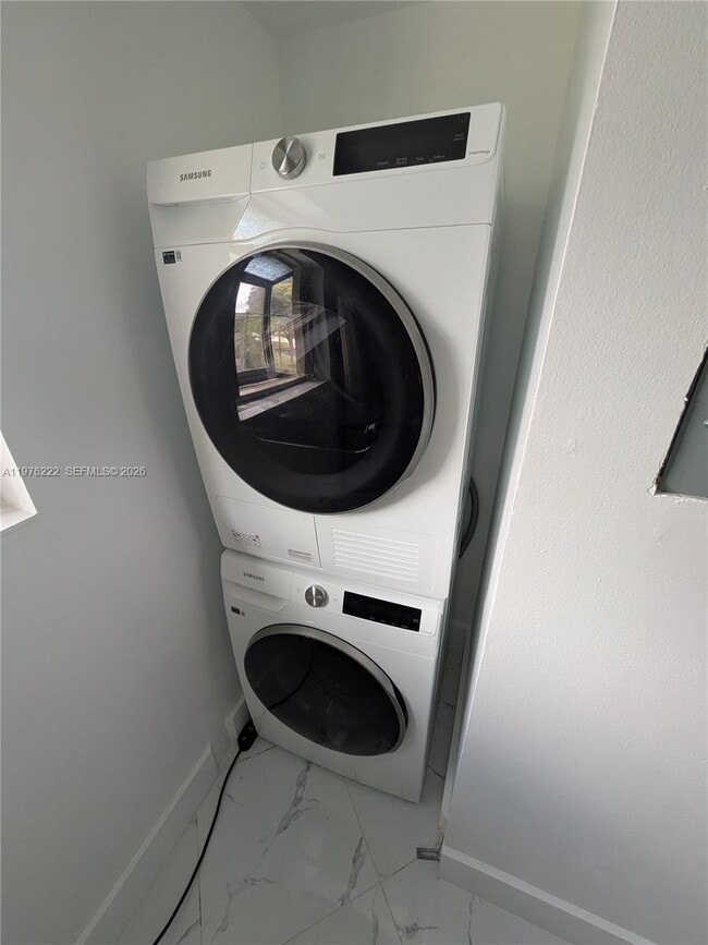 Building Photo - 108 Gardens Dr