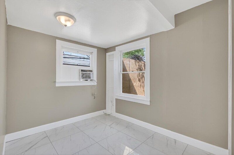 Building Photo - 5080 Enrico Blvd