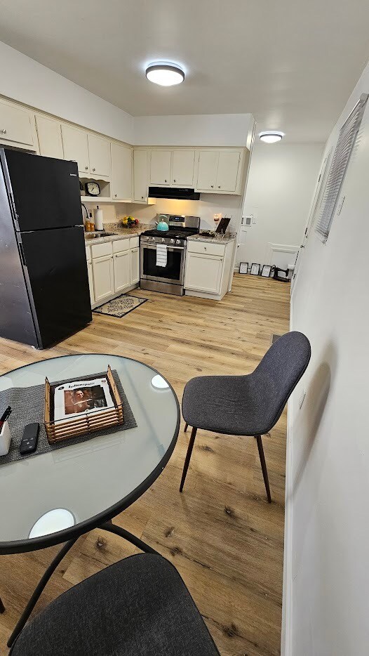 Building Photo - 47 S Brentwood Ave