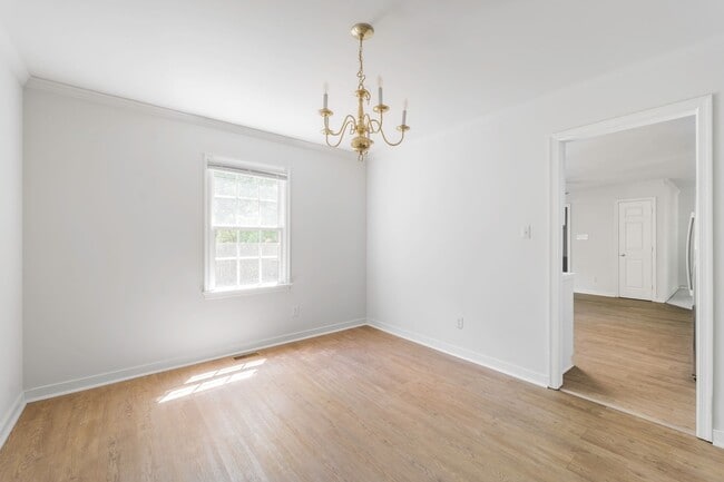 Building Photo - Great Home for Rent in the Lucks Lane Corr...