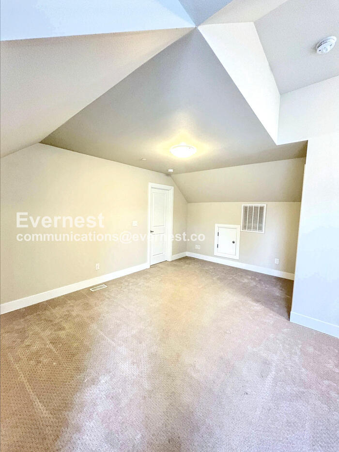 Building Photo - 14830 16th Pl W