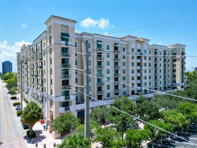 Building Photo - 610 Clematis St