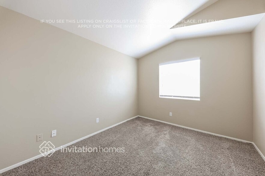 Building Photo - 11322 W Alice Ave