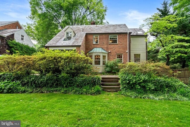 Building Photo - 5222 Duvall Dr