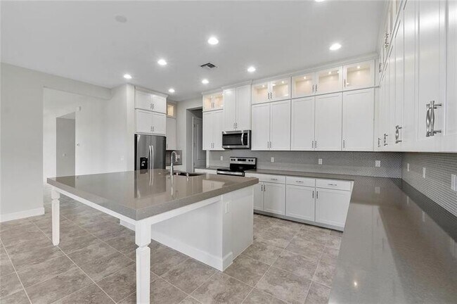 Building Photo - 5206 Liberty Ln