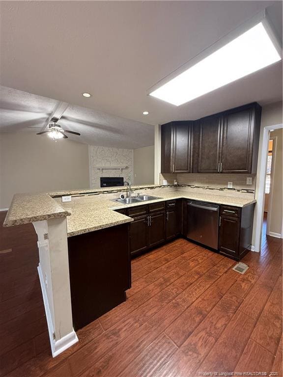 Building Photo - 7099 Calamar Dr