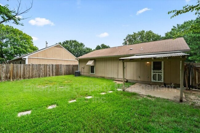 Building Photo - 7103 Tagen Dr