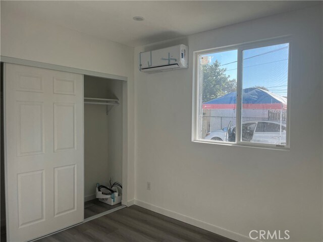 Building Photo - 1387 W Holt Ave