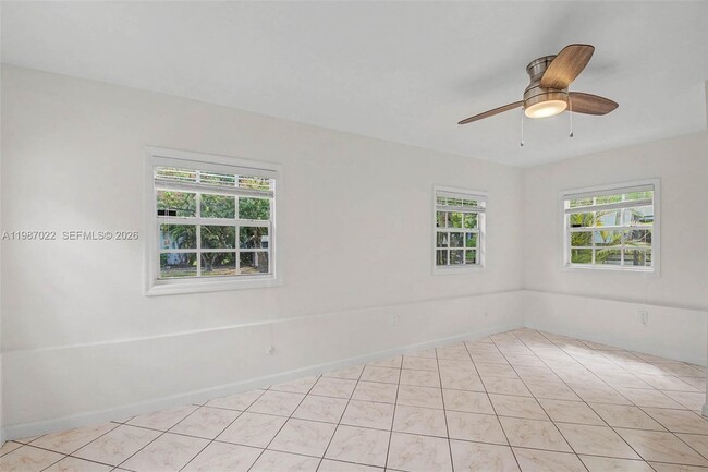 Building Photo - 7601 SW 59th Ct