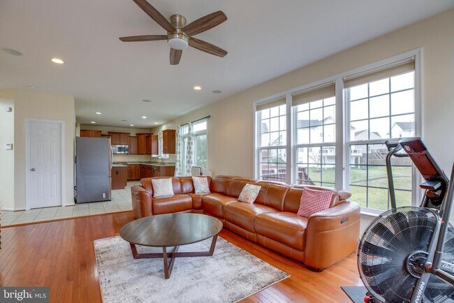 Building Photo - 7536 San Diego Ct