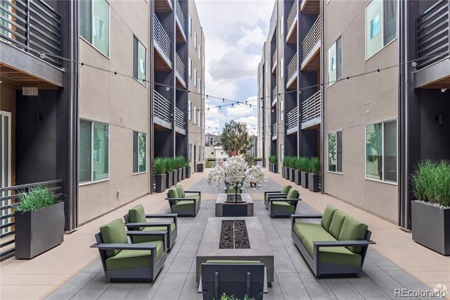 Building Photo - 2876 W 53rd Ave