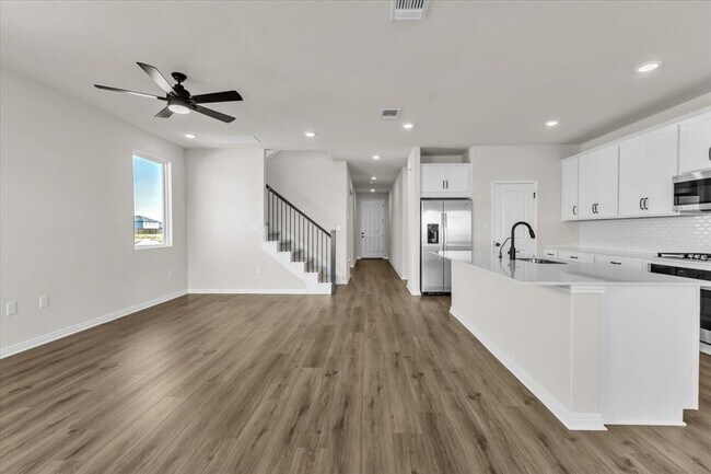 Building Photo - 302 Willow Heights Drive