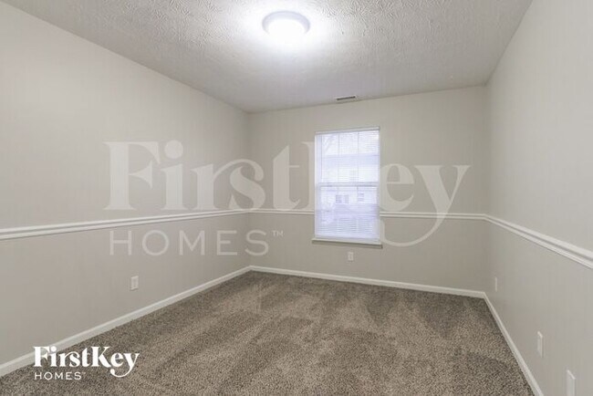 Building Photo - 1547 Doe Ln