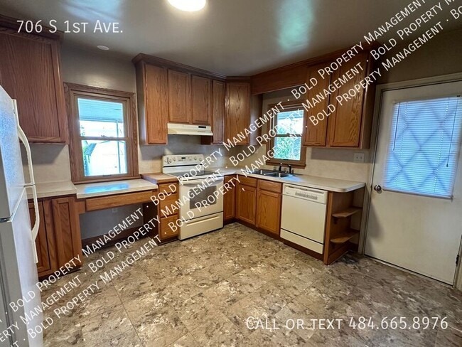 Building Photo - 706 S 1st Ave