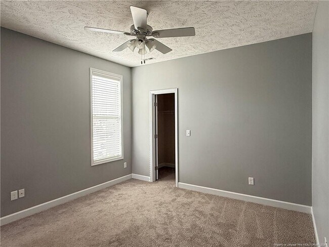 Building Photo - 3917 Barnsdale Dr