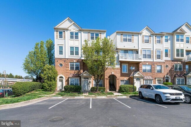 Building Photo - 1735 W Braddock Pl