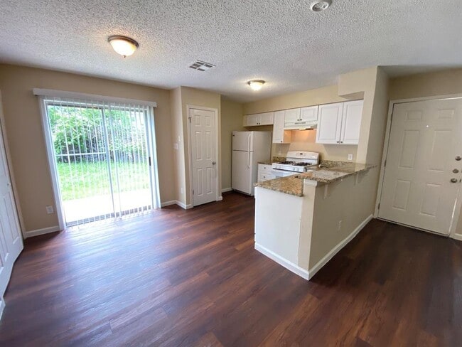 Building Photo - 4903 Merritt Dr