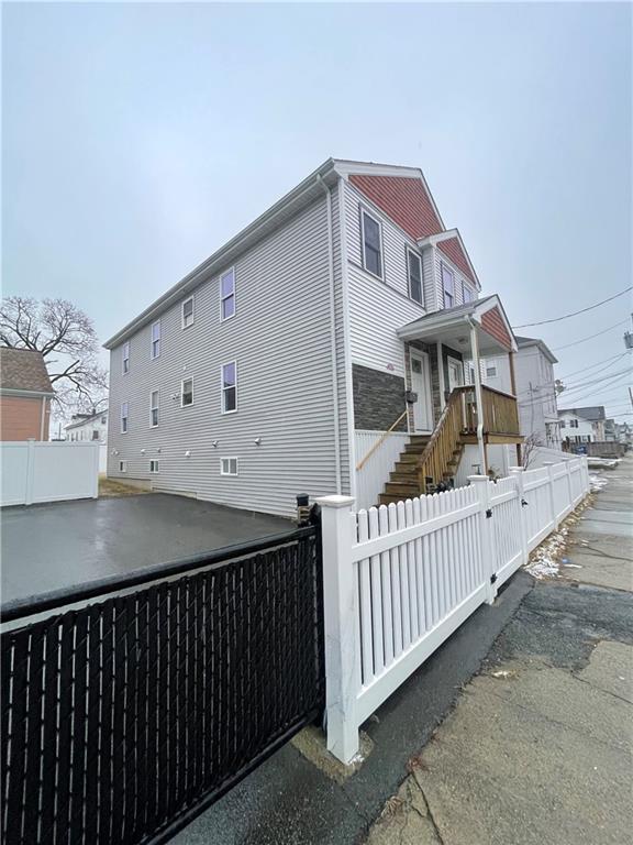 Building Photo - 193 Harrison St