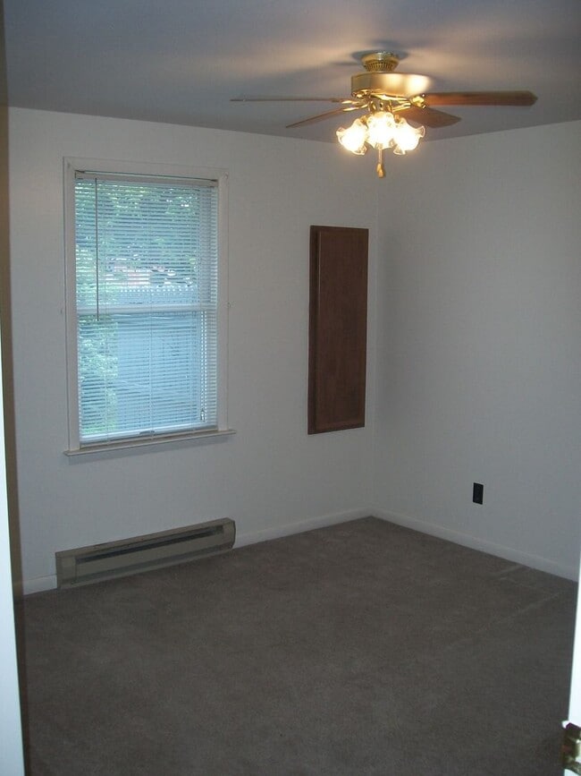 Building Photo - 163-165 Fairview Ave.